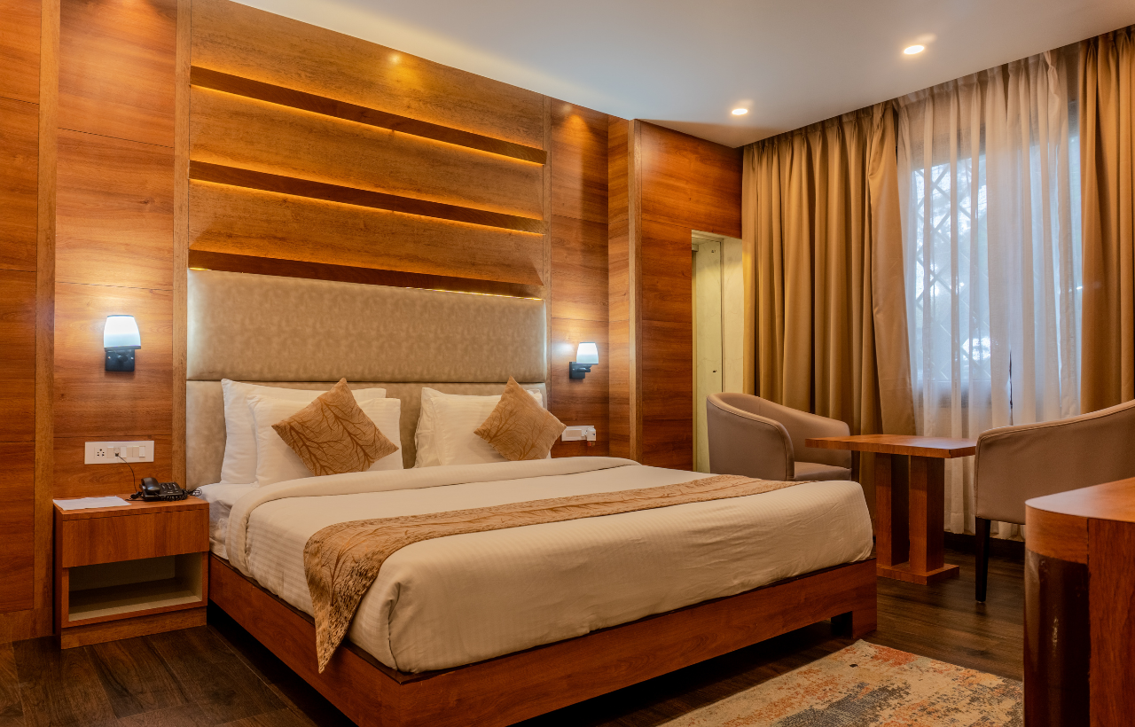 Rooms & Suites