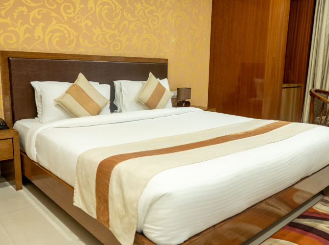 Hotel Heiga Superior King Room